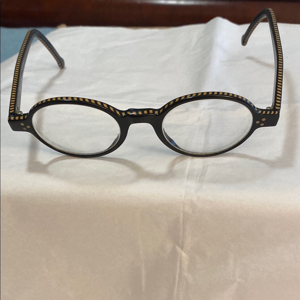 Black and Gold Round Glasses